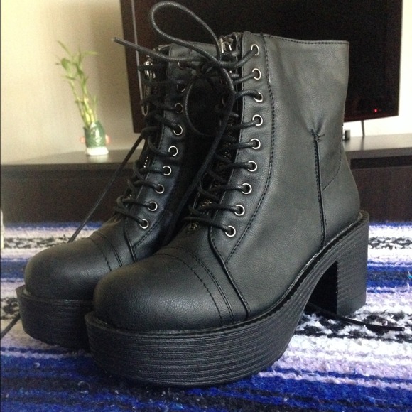 Chunky Heel Black Platform Lace-Up Boots w/ Box