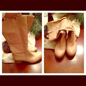 Light colored Gianni Bini boots