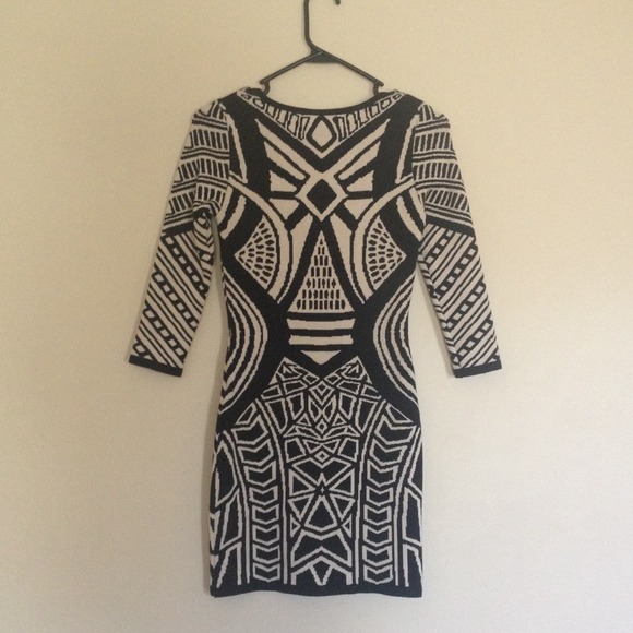 Forever21 Aztec Bodycon Dress - Picture 2 of 3
