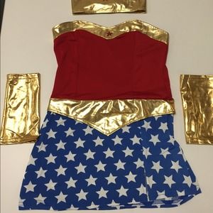 Wonder Woman Costume (new in packaging)