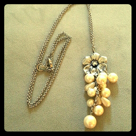 Dangeling necklace