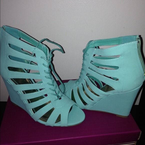 ✳️new  Item ✳️Mint green wedges
