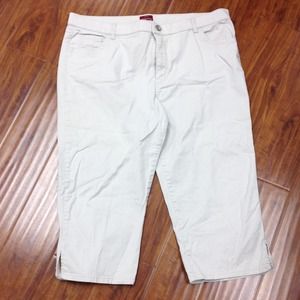 Capri stretch pants