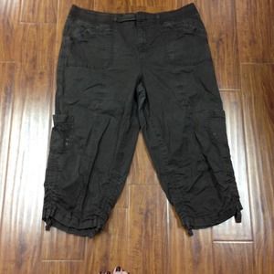 Brown cargo capris