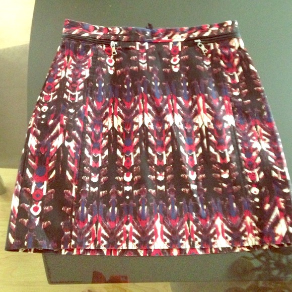 Beautiful pencil cut skirt! - Picture 1 of 3