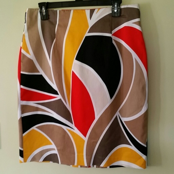 Geometric print skirt