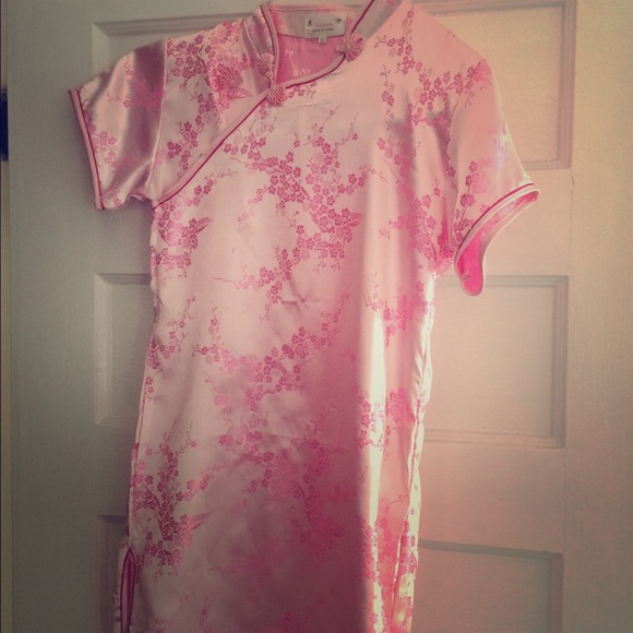 Pink Chinese style dress