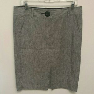 Grey pencil skirt with pockets