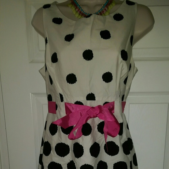 Gorgeous Polka Black Dots w/ Pink 3/4 White Dress