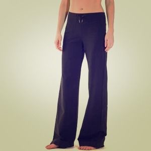 NWT Lululemon black Still Pant (regular length)