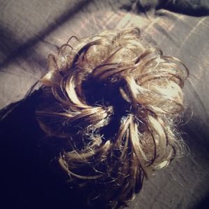 Bun enhancer, fake hair