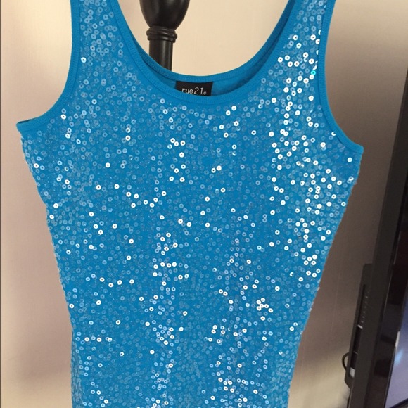 Sexy sequin size Large tank top- new without tags - Picture 2 of 3