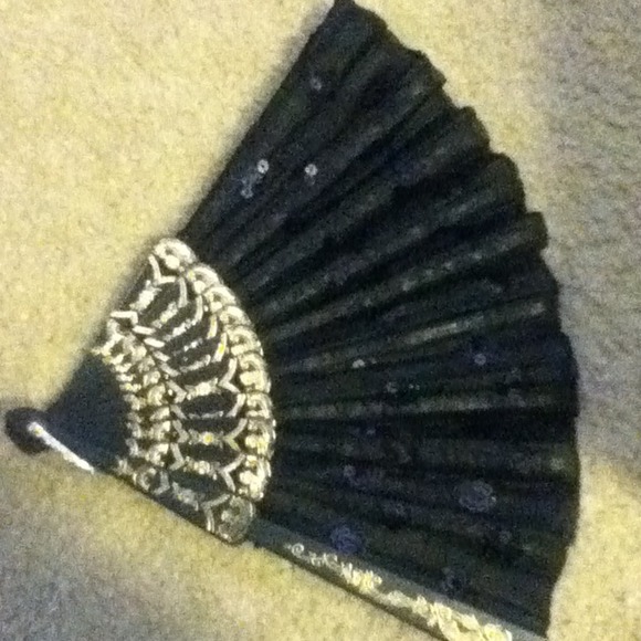 Fan - Picture 2 of 4