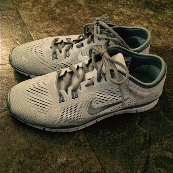 💟 Nike Free 5.0 TR4 💟 *on hold until 1/9/15*