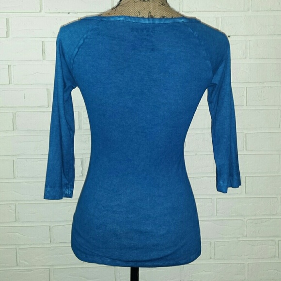 GUESS Top - Picture 3 of 4