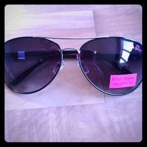 Betsey Johnson Aviator Sunglasses NEW