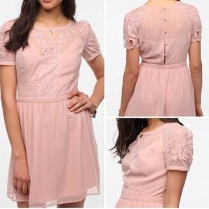 Kimchi Blue Emma Crepe Dress