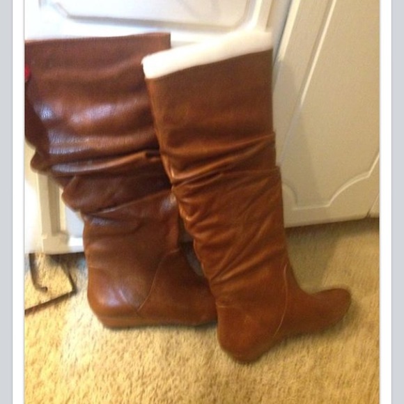 Size 8 Gianni Bini Brown Boots
