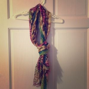 Brand new scarf!!