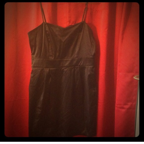 Faux silk cocktail dress - Picture 3 of 3