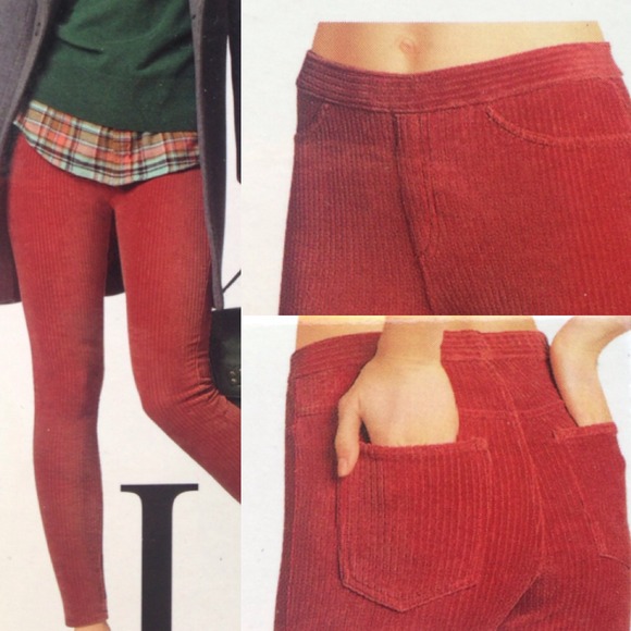 HUE Pants - NWT HUE Corduroy Leggings