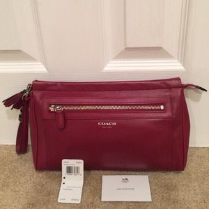 ❗️MAKE AN OFFER❗️Coach Clutch/Wristlet (Large)