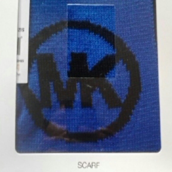 Michael Kors Accessories - Brand new cute Michael kors scarf