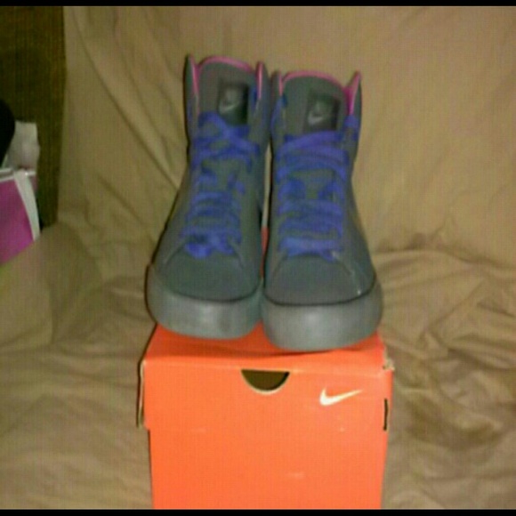 Nike high tops trade value: 50 - Picture 3 of 4