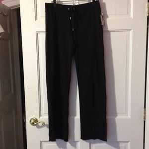 BRAND NEW VICTORIA SECRET PANTS!