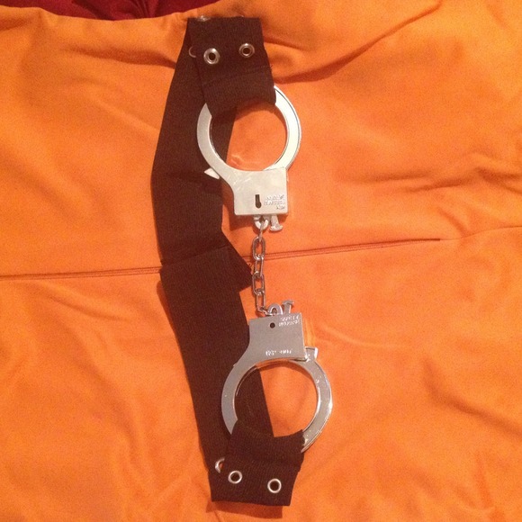 Guilty Prisoner Halloween Outfit - Picture 3 of 4