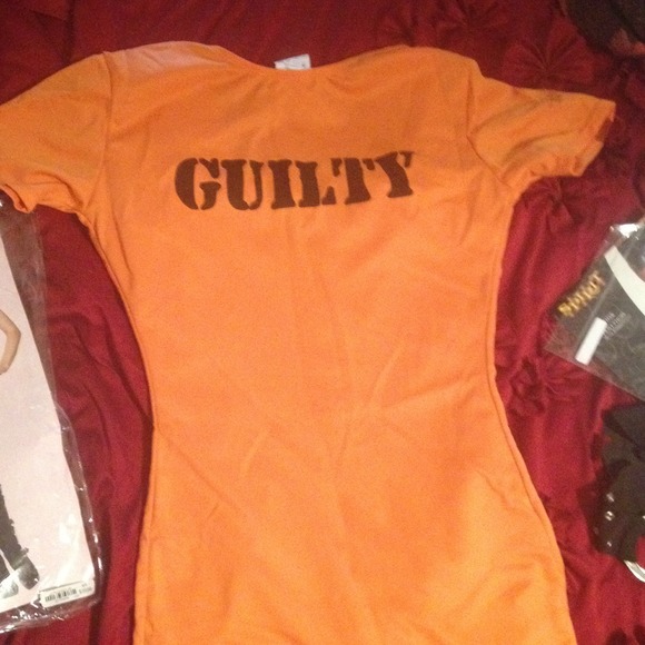 Guilty Prisoner Halloween Outfit - Picture 4 of 4