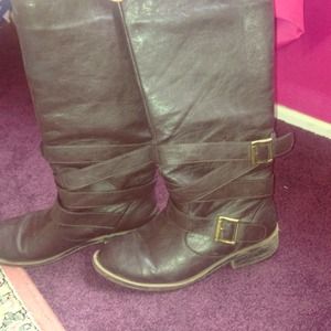 Belt style riding boots 💗
