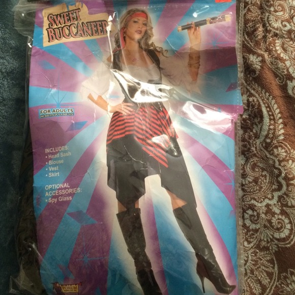 Womens Pirate Costume