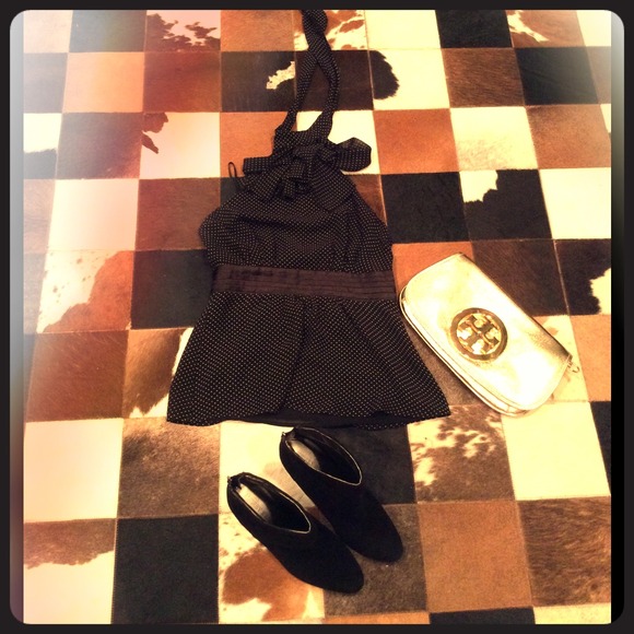 $$Flash Sale$$ Polka dot ruffle neck halter top!