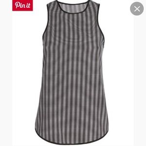 Tank in black and white