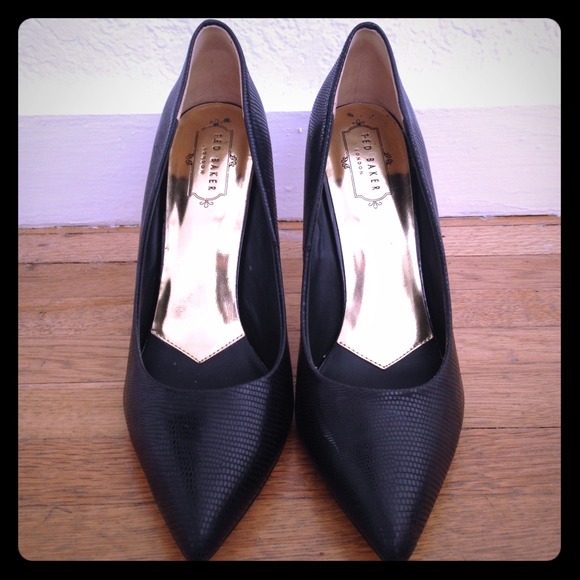 Ted Baker London pumps. Worn once new collection.