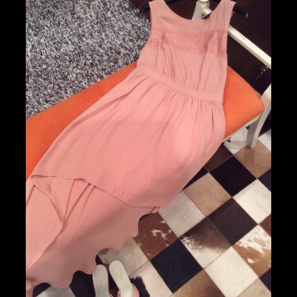 $$SALE$$ Forever 21 high low dress with lace.