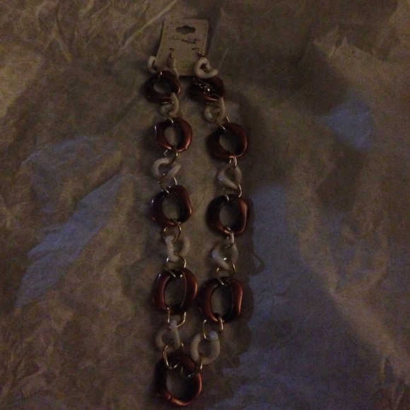 Necklace and earings set