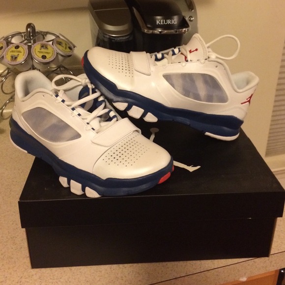 SoLD Jordan trunner dominate flx size 9 mens