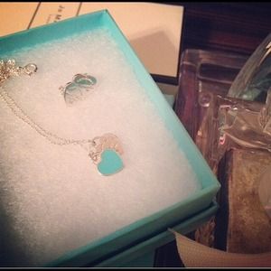 Tiffany necklace and earring set in silver