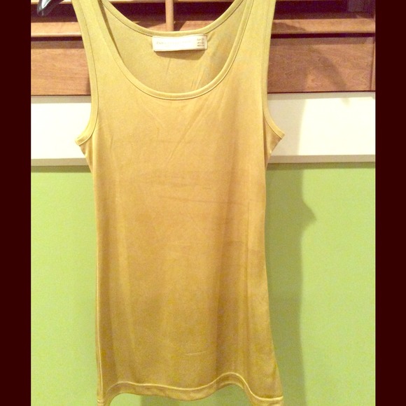 Gold Zara scoop neck polyester shell top!