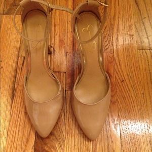 Jessica Simpson nude heels