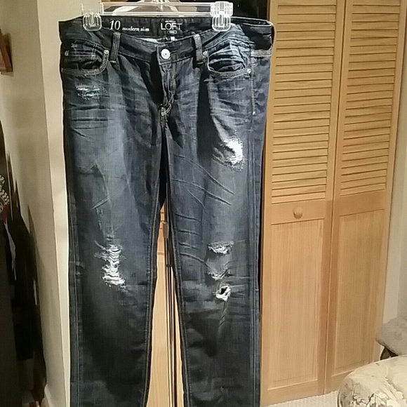 Distressed jeans.    NWOT