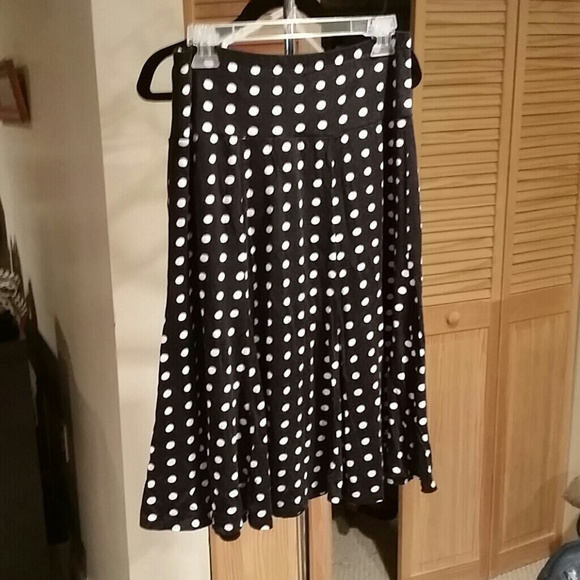 A line polka dot skirt
