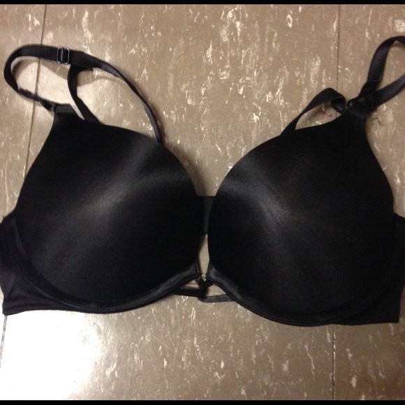 Victoria's Secret Bombshell Push-Up Bra. 32B