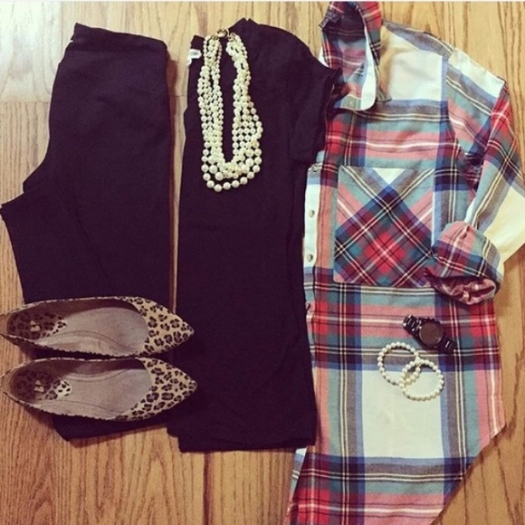 "Knit One, Pearl Two" Multi strand Pearl Necklace - Picture 2 of 4