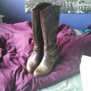 Riding boots