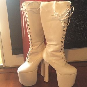 Platform boots