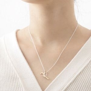 Swing Girl Necklace ✨✨