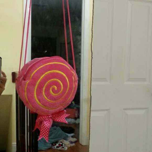 Lollipop purse crossover